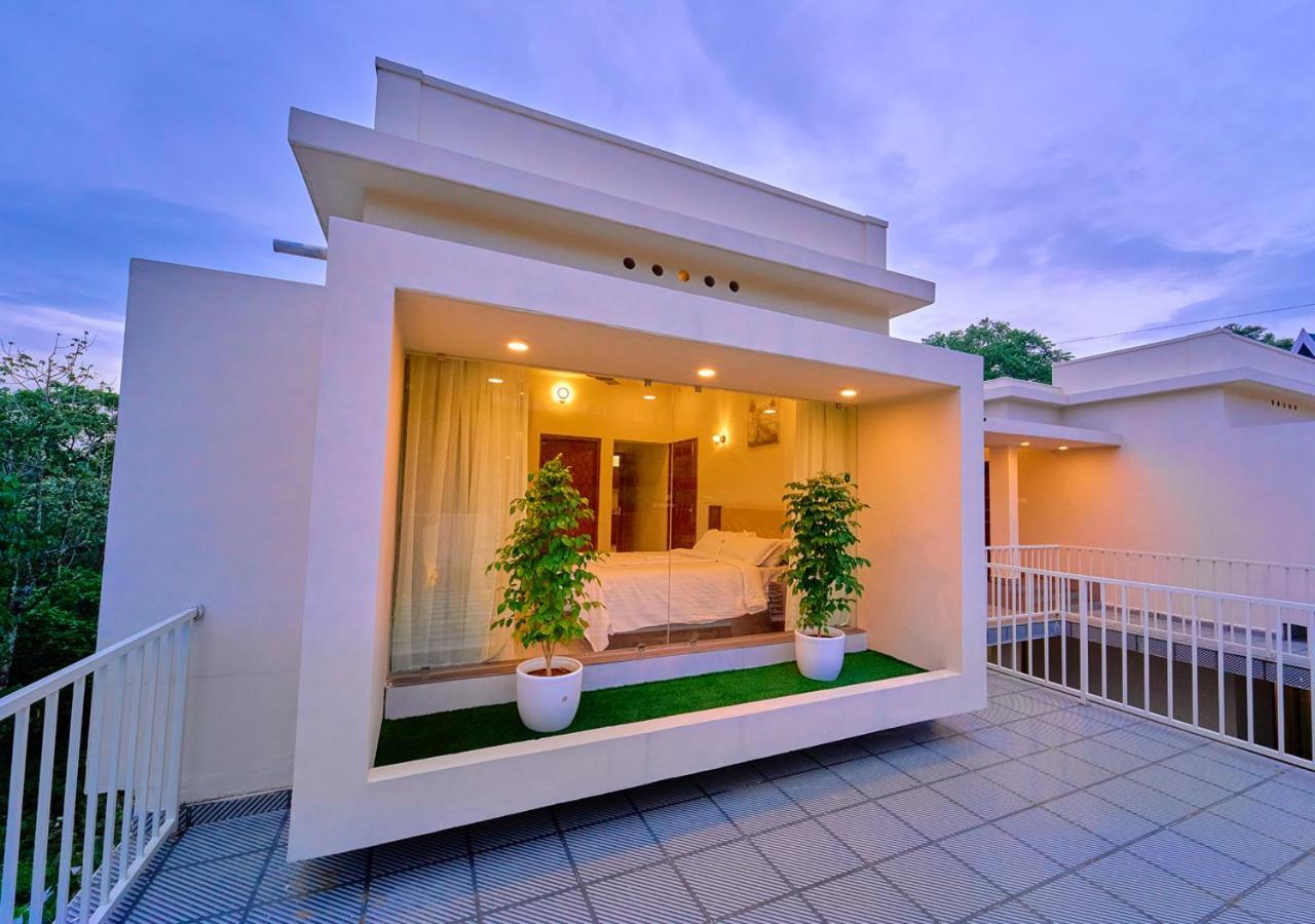 Glen Castle Vagamon Pool Resort By Voye Homes מראה חיצוני תמונה