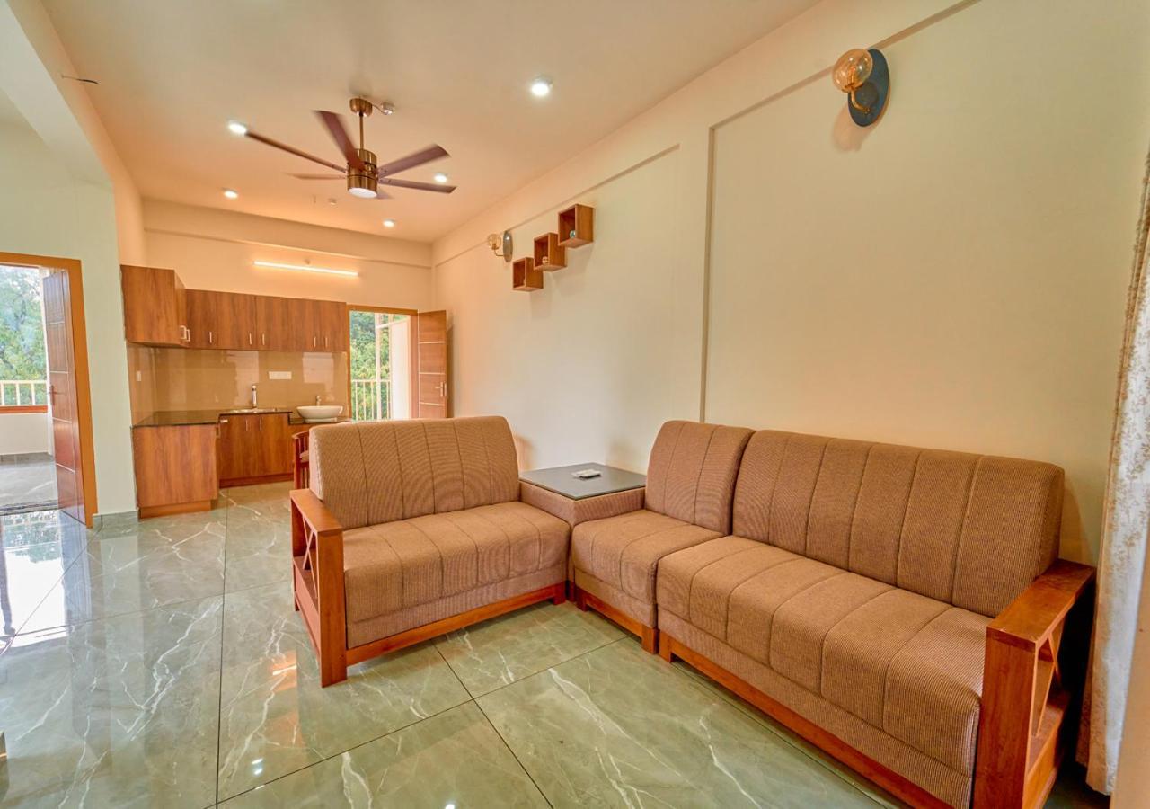 Glen Castle Vagamon Pool Resort By Voye Homes מראה חיצוני תמונה