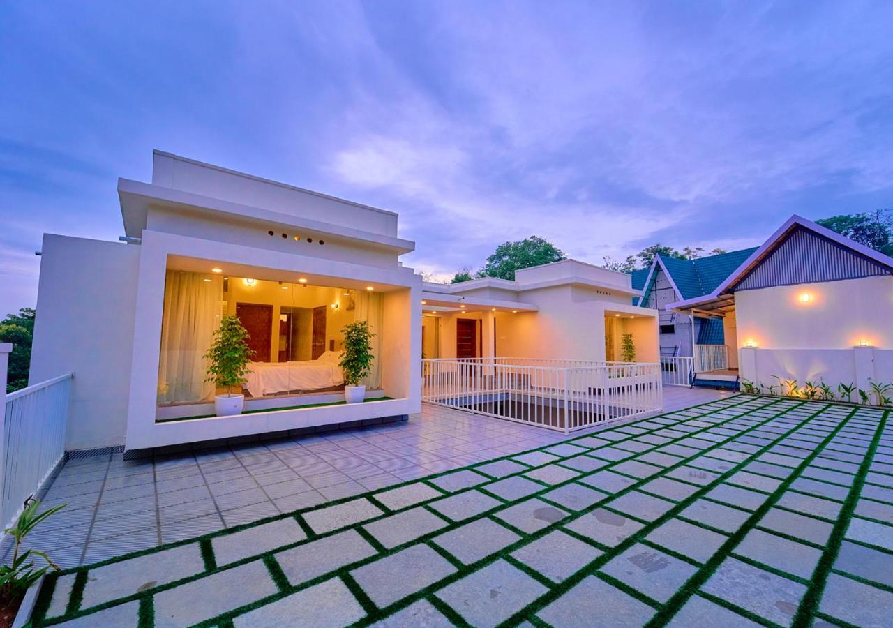 Glen Castle Vagamon Pool Resort By Voye Homes מראה חיצוני תמונה