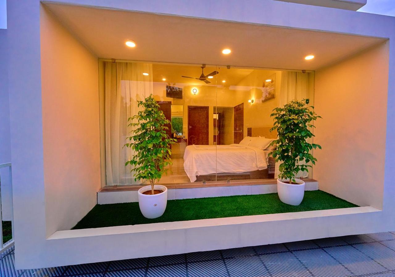 Glen Castle Vagamon Pool Resort By Voye Homes מראה חיצוני תמונה