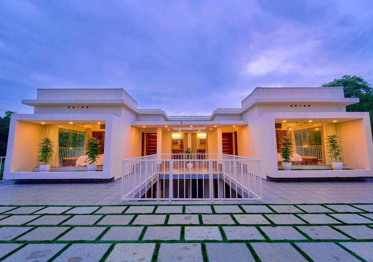 Glen Castle Vagamon Pool Resort By Voye Homes מראה חיצוני תמונה