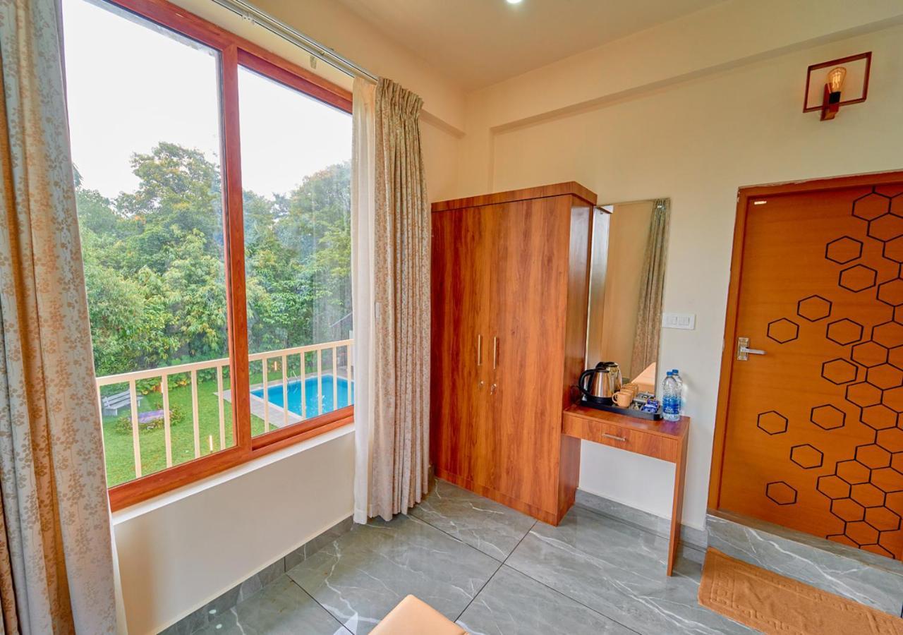 Glen Castle Vagamon Pool Resort By Voye Homes מראה חיצוני תמונה
