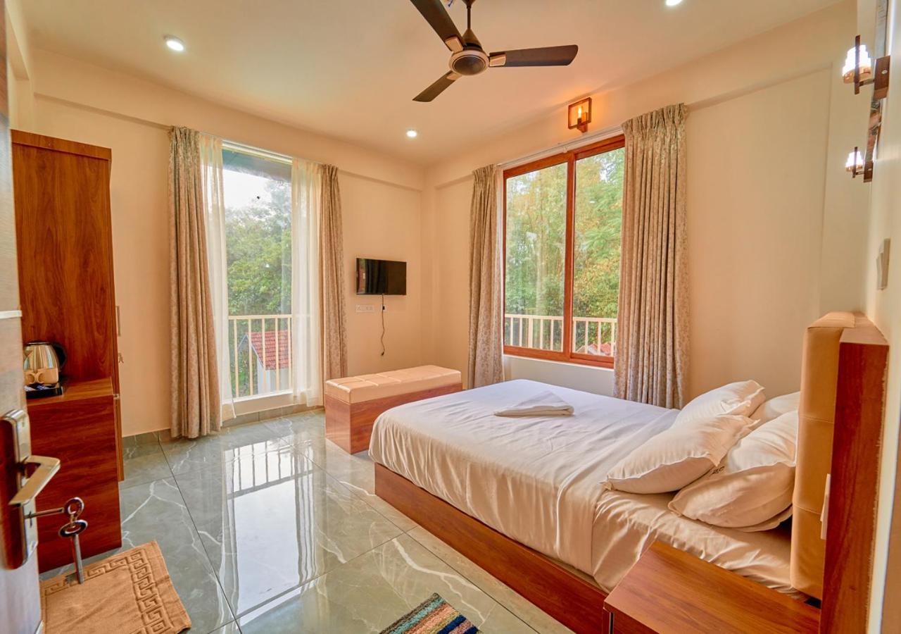 Glen Castle Vagamon Pool Resort By Voye Homes מראה חיצוני תמונה