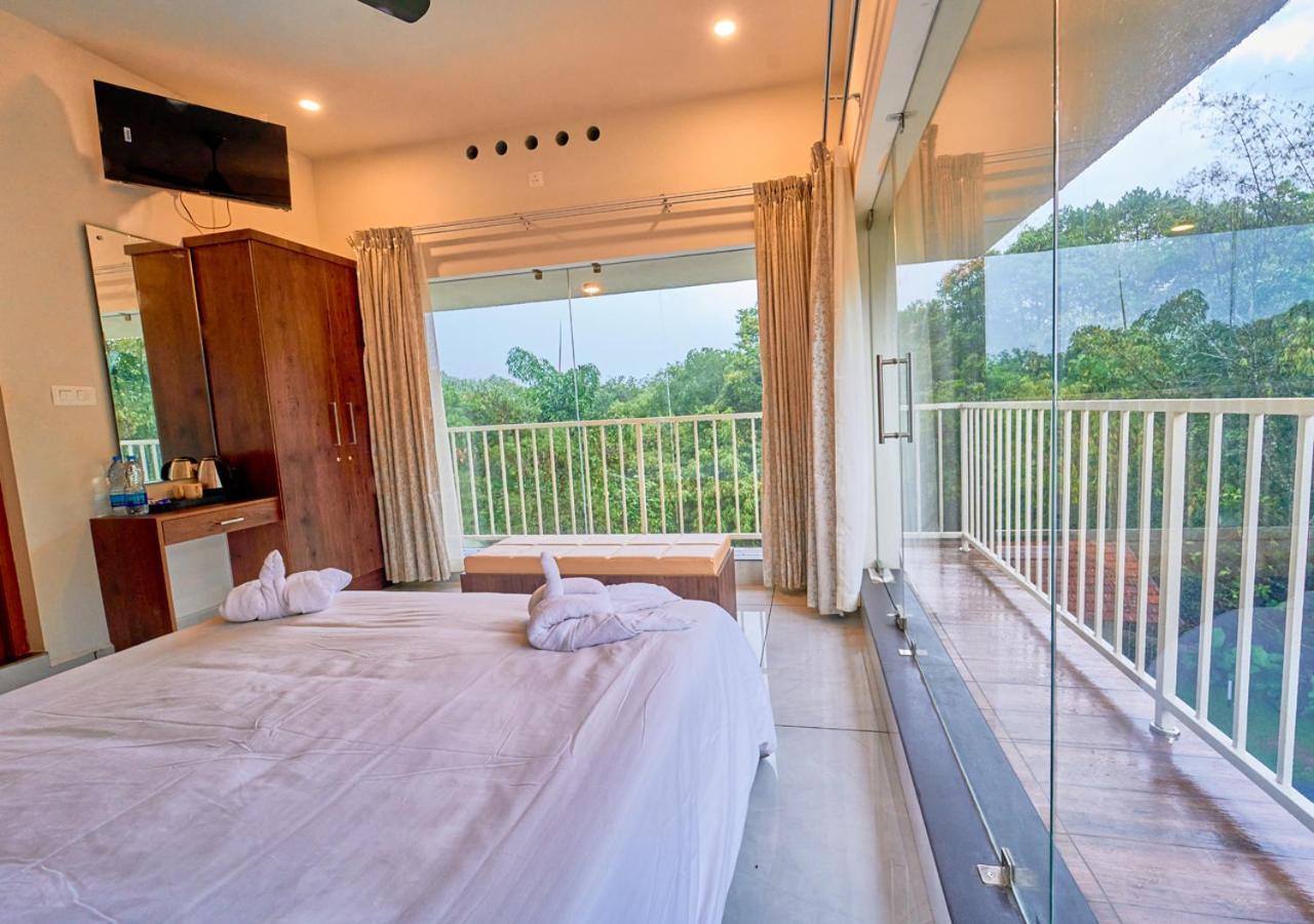 Glen Castle Vagamon Pool Resort By Voye Homes מראה חיצוני תמונה